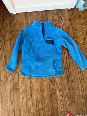 Kids Patagonia Blue fleece pullover size M (10) like new!